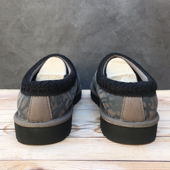 UGG Tasman Street Graffiti Slippers - Picture 14 of 16